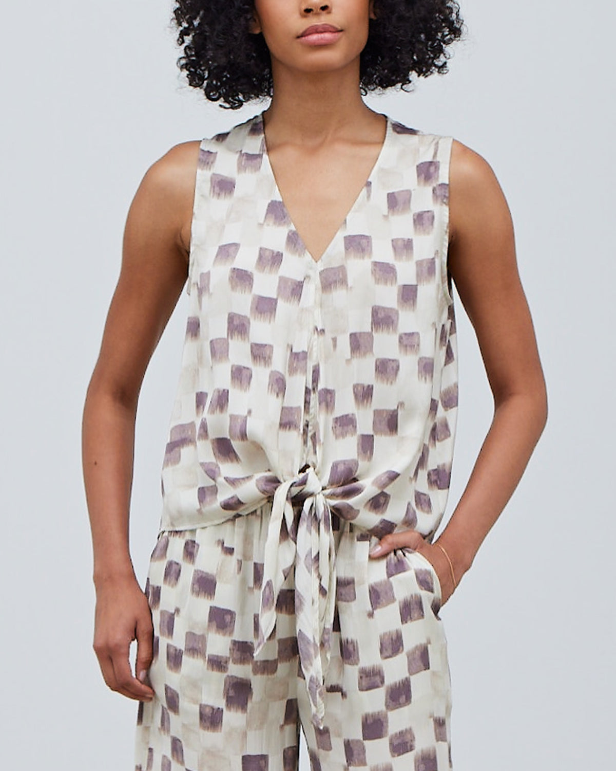 CHECKER PRINTED TIED TOP
