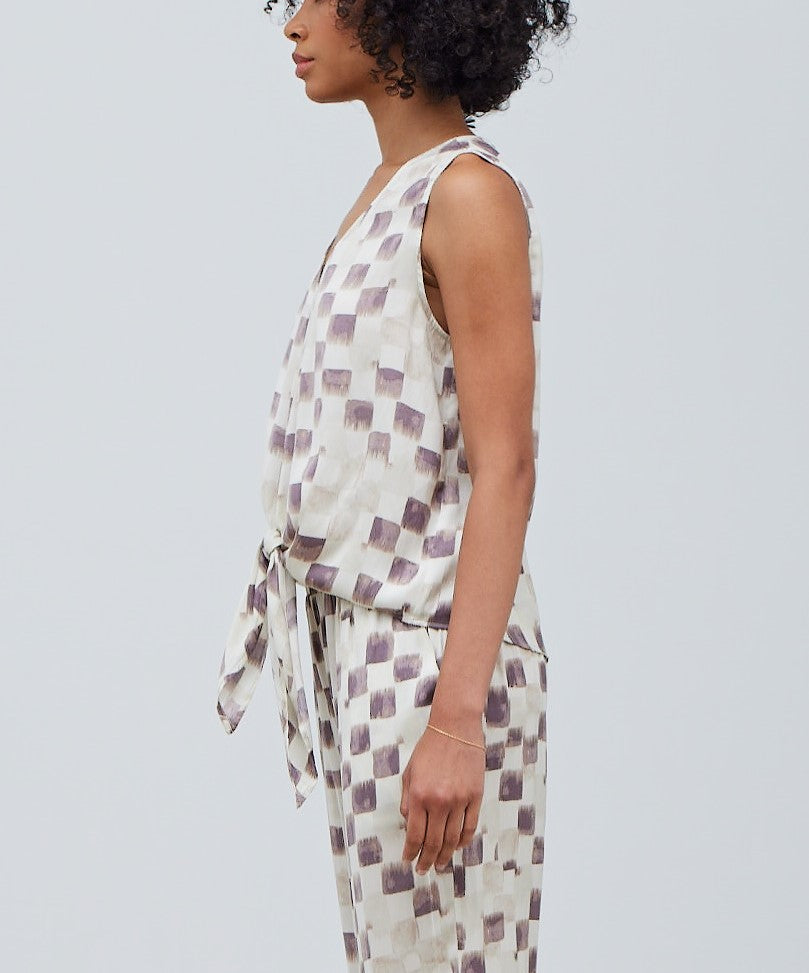 CHECKER PRINTED TIED TOP