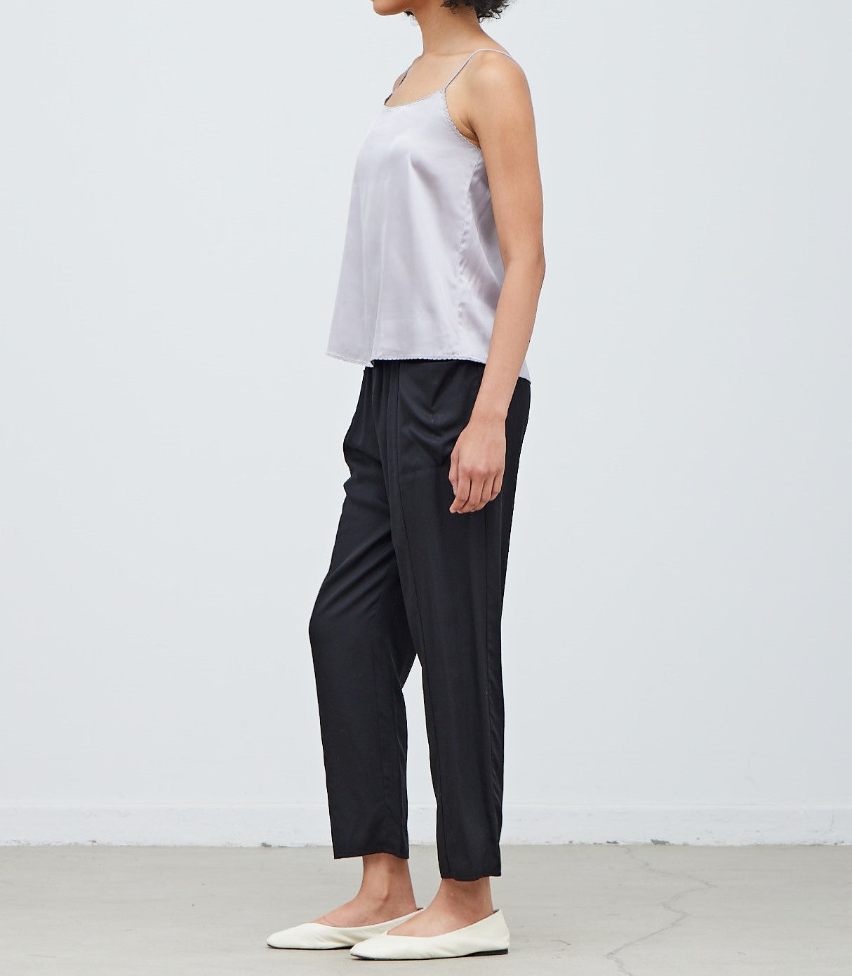 SCALLOP EDGE SATIN TANK