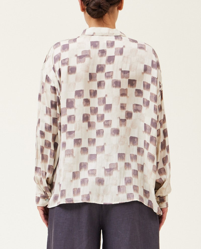 BUTTON UP SHIRT