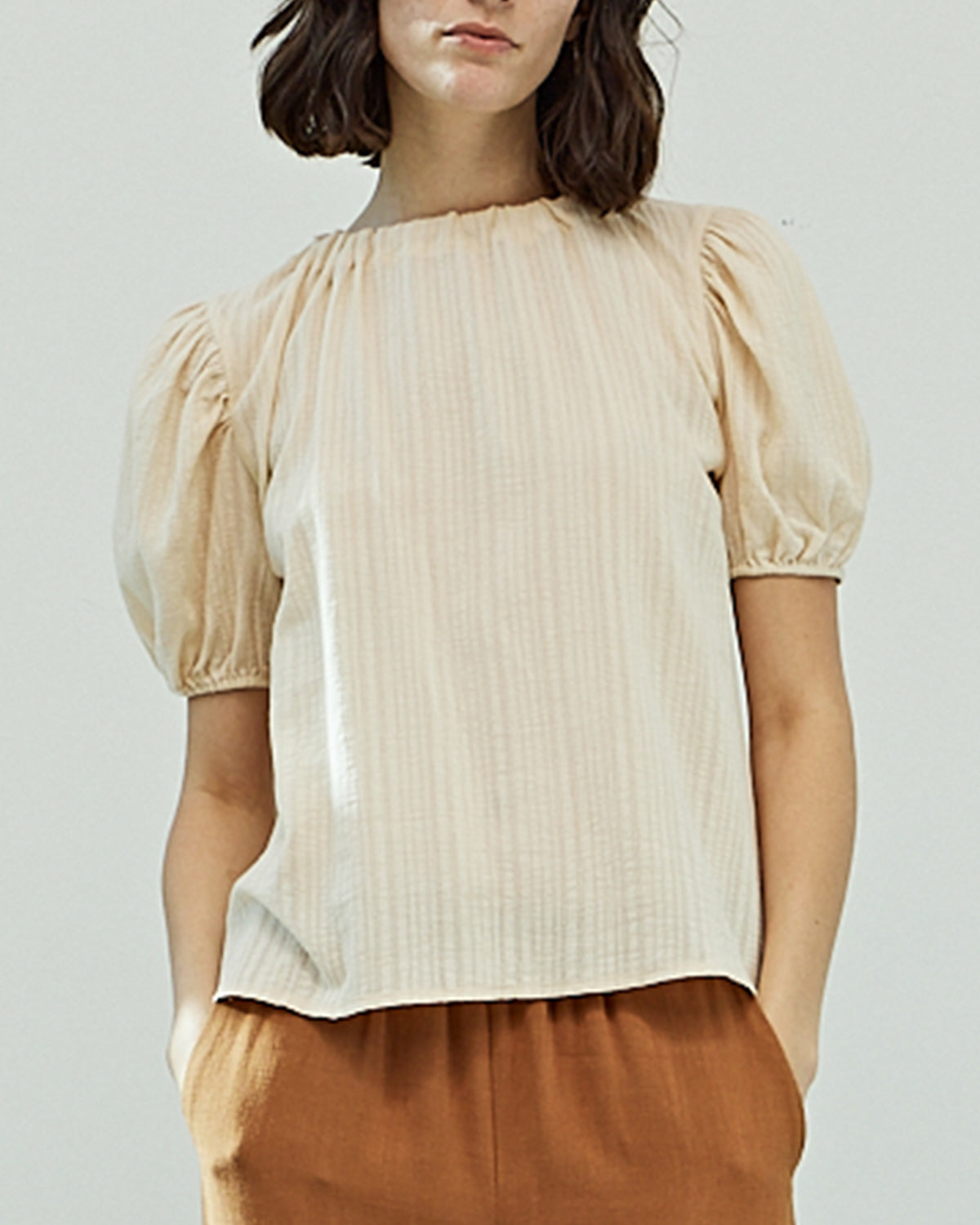 BACK TIE PUFF SLEEVE BLOUSE