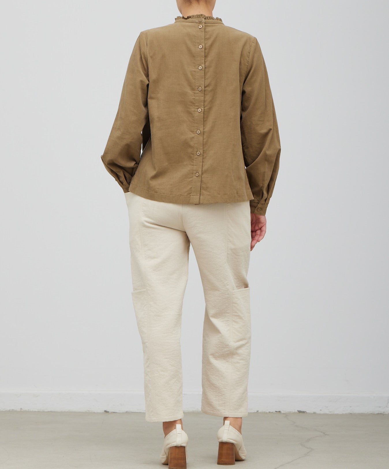 PLEATED DETAIL CORUROY BLOUSE
