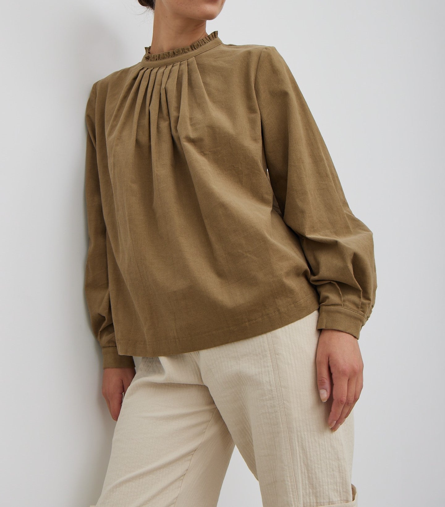 PLEATED DETAIL CORUROY BLOUSE