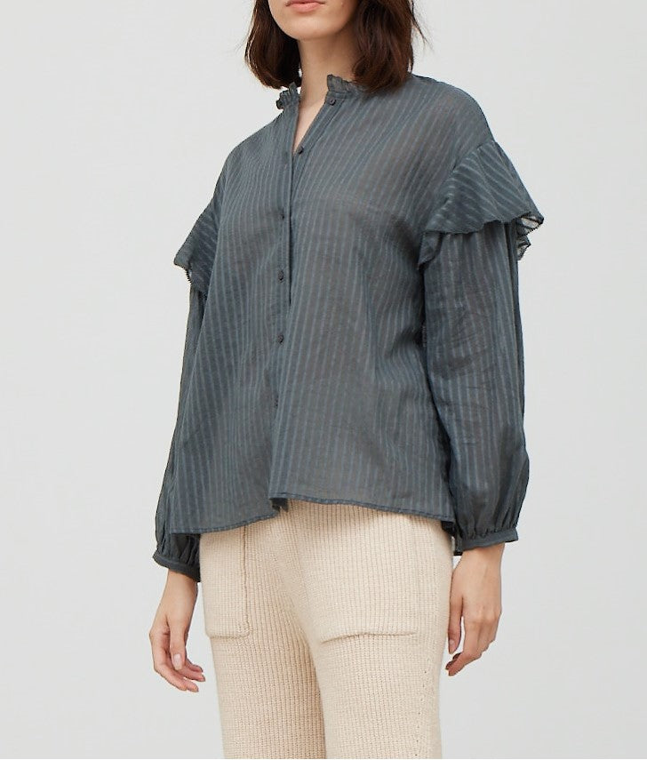 COTTON TEXTURE RUFFLED BLOUSE