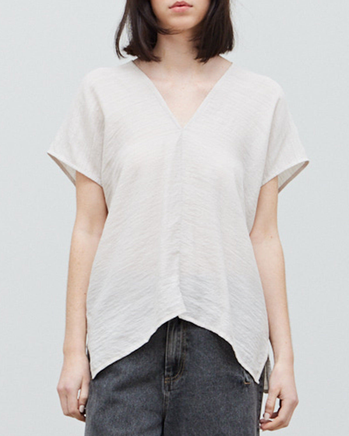 V NECK CREPE SLUB BLOUSE