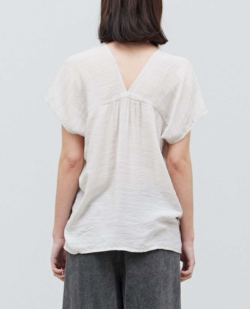 V NECK CREPE SLUB BLOUSE