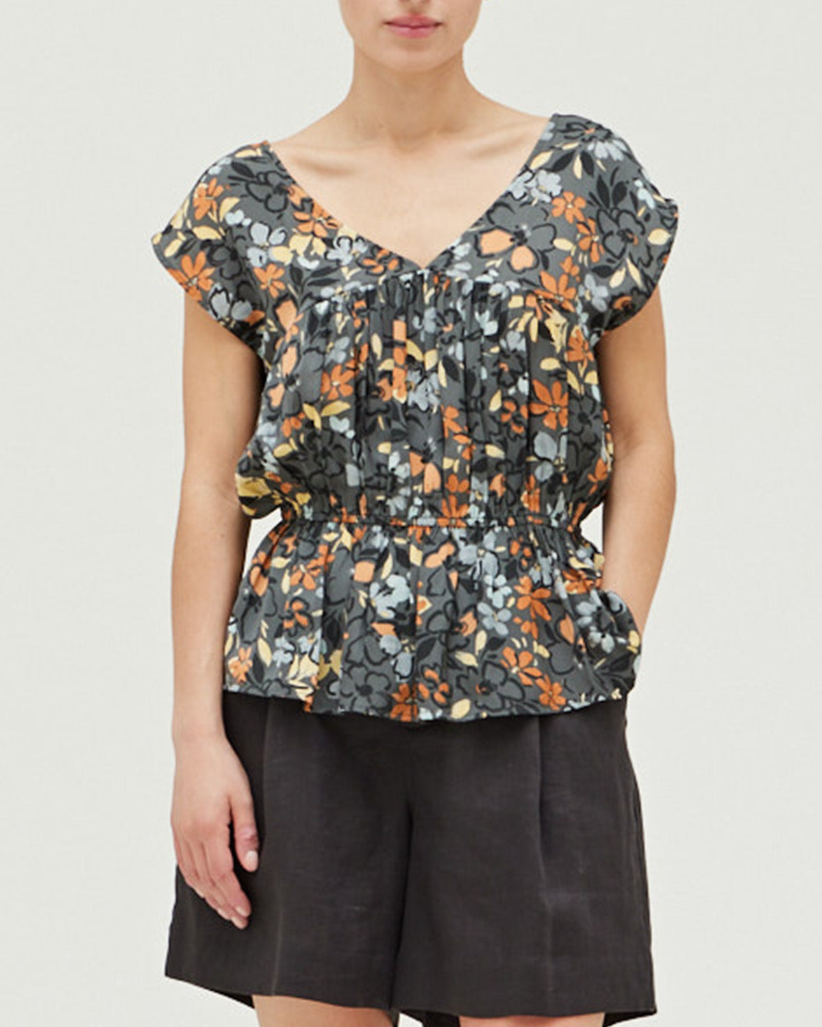 SHIRRED PRINT BLOUSE