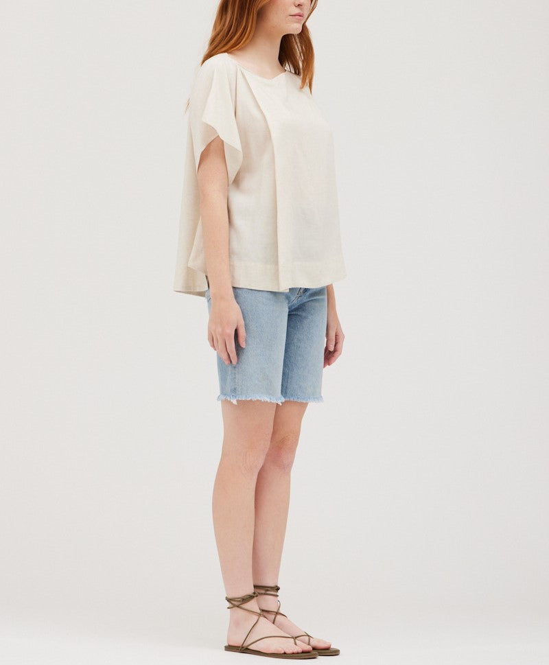 PLEAT SHOULDER DRAPE BLOUSE