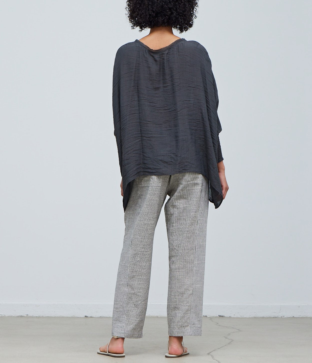 SMOCKED SLEEVE BLOUSE