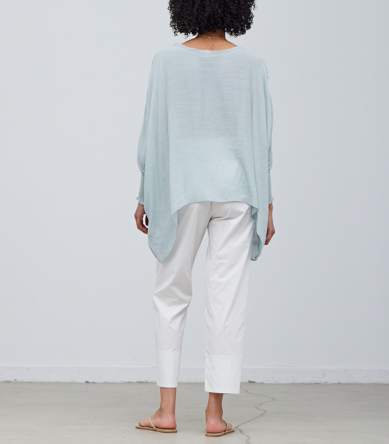 SMOCKED SLEEVE BLOUSE