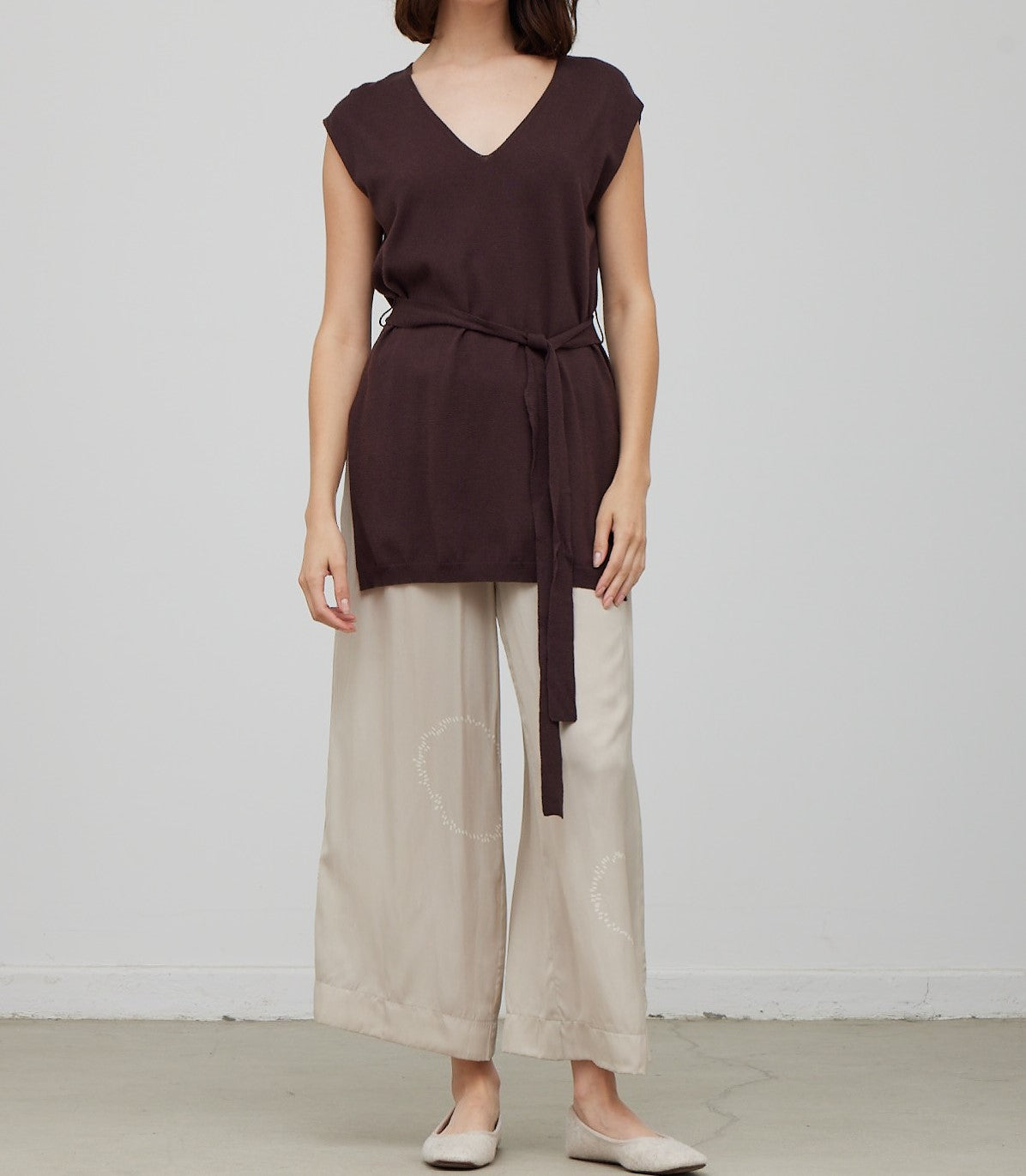 LONG BELTED KNIT TANK