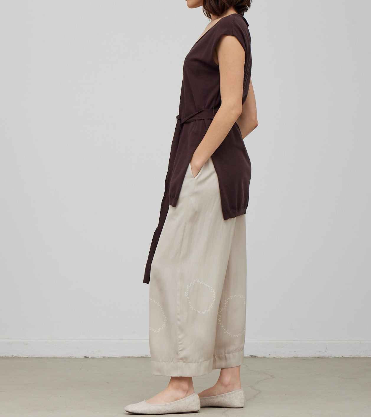 LONG BELTED KNIT TANK