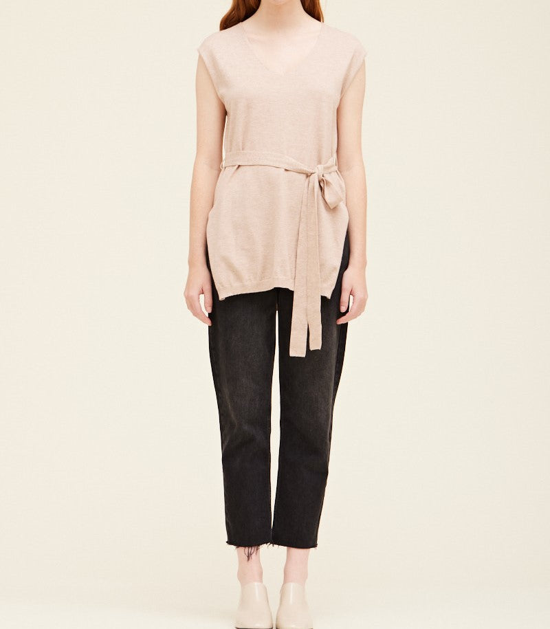 LONG BELTED KNIT TANK