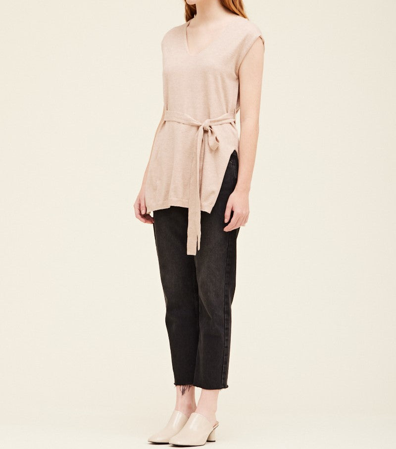 LONG BELTED KNIT TANK