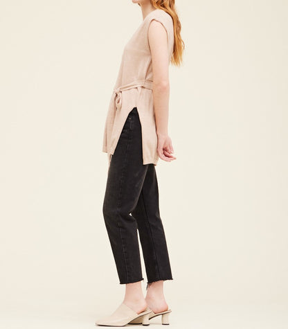 LONG BELTED KNIT TANK
