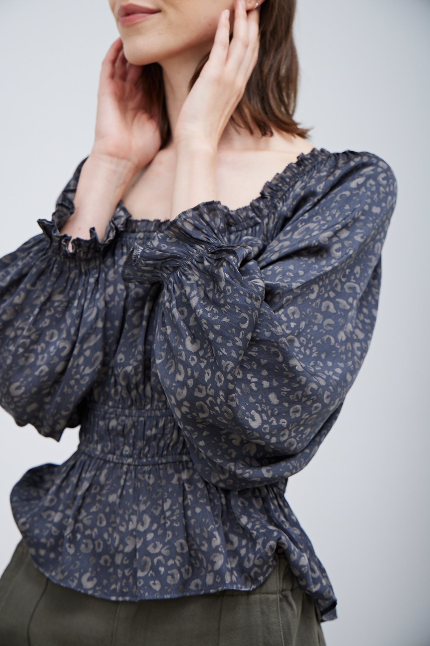 LEOPARD PRINTED SATIN BLOUSE