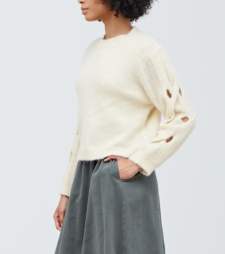 DETAILED PULLOVER SWEATER