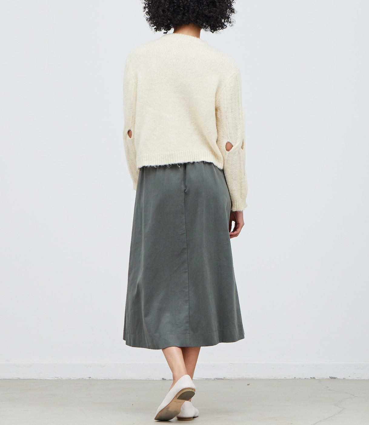 DETAILED PULLOVER SWEATER