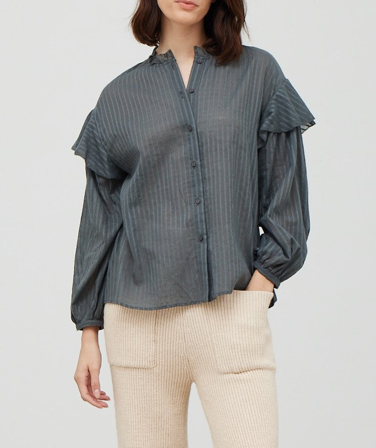 COTTON TEXTURE RUFFLED BLOUSE