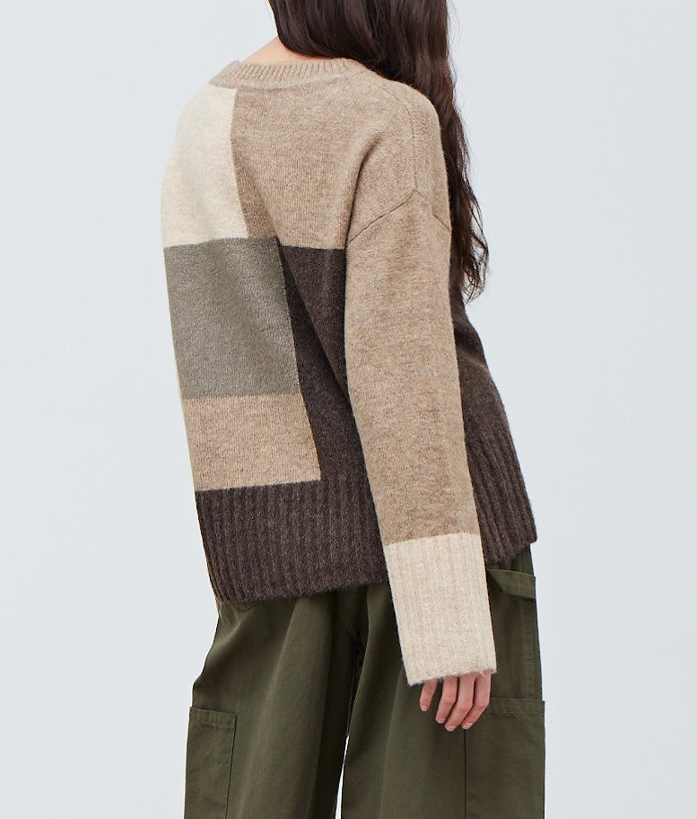COLOR BLOCK SWEATER TOP