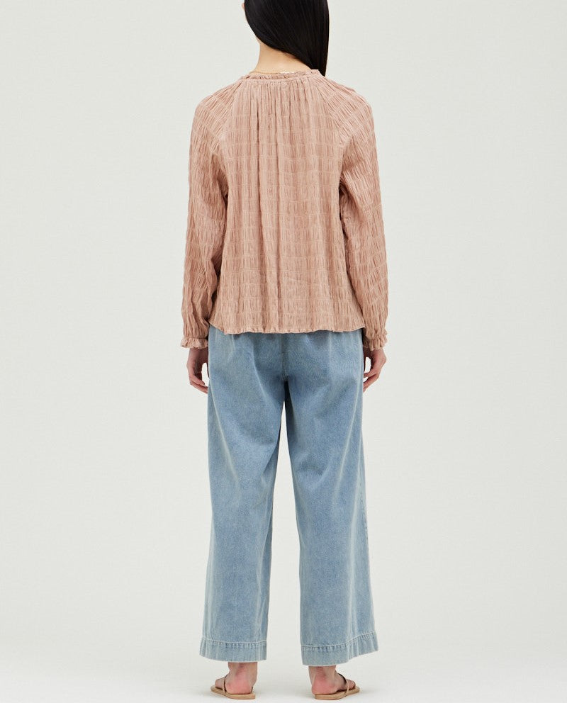 TEXTURE FABRIC BLOUSE