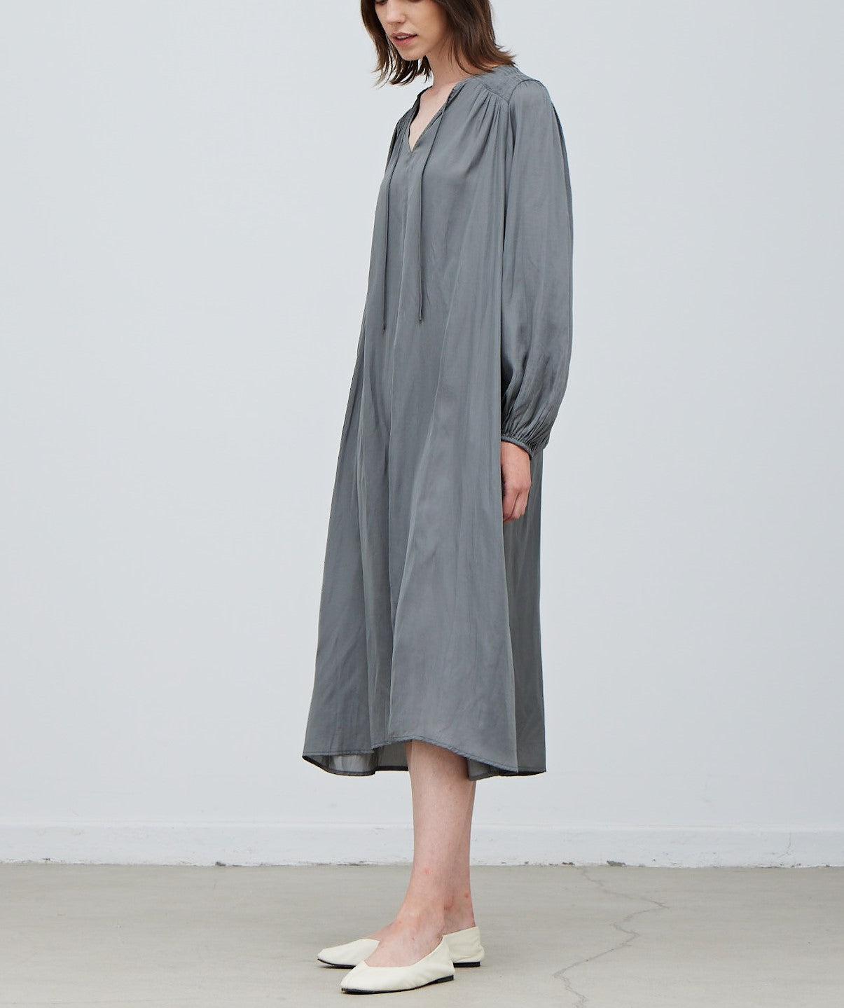 BASIC MIDI SATIN DRESS
