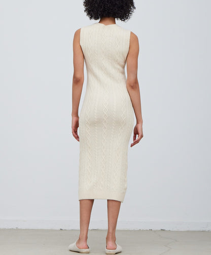 SLEELVELESS SWEATER DRESS